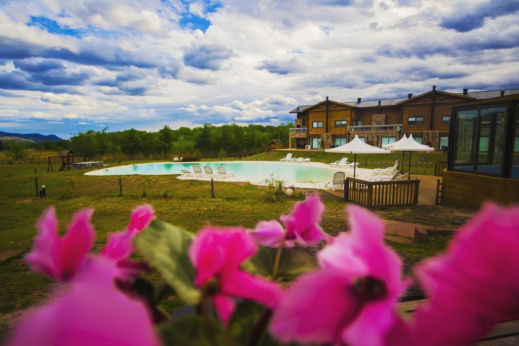 Blackstone Country Villages Hotel Villa General Belgrano Extérieur photo